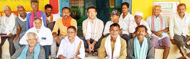 भाजपाईयों ने दिया सोसायटी में धरना