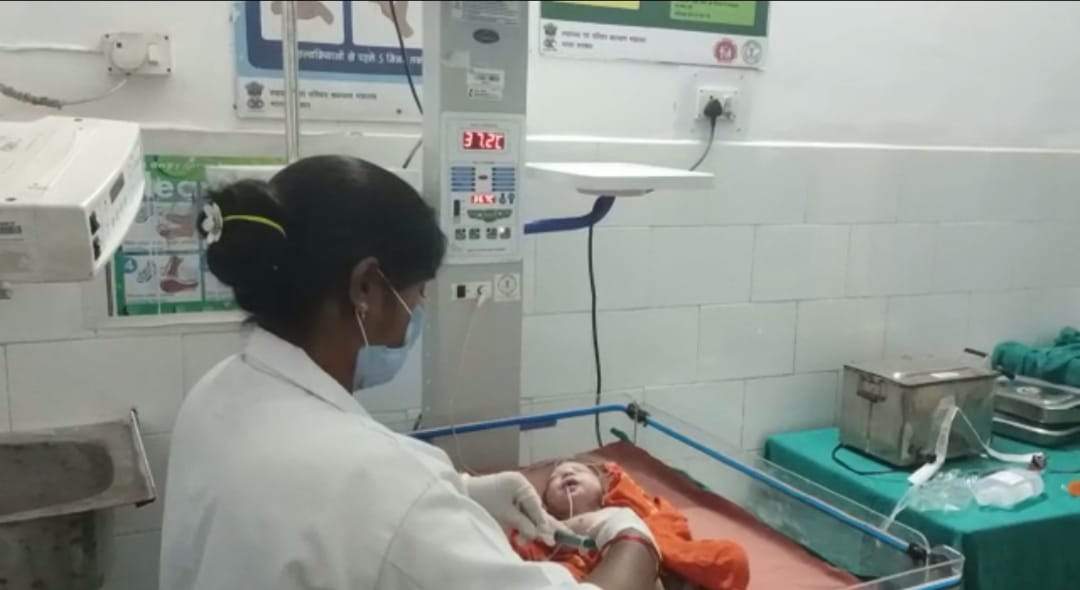 डायल 112 वाहन में प्रसव, जच्चा-बच्चा स्वस्थ