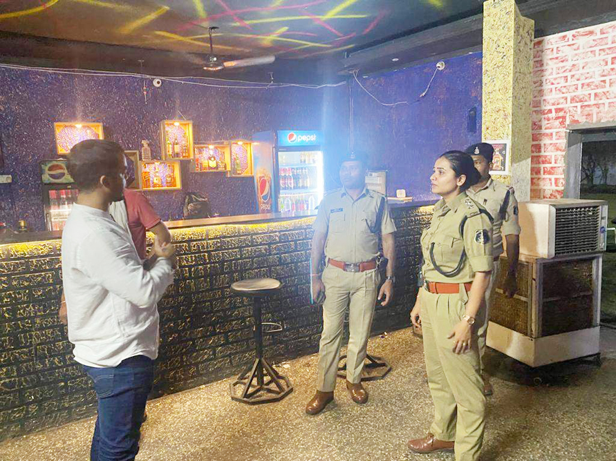 दस्तावेज पेश नहीं करने पर बार संचालक को नोटिस