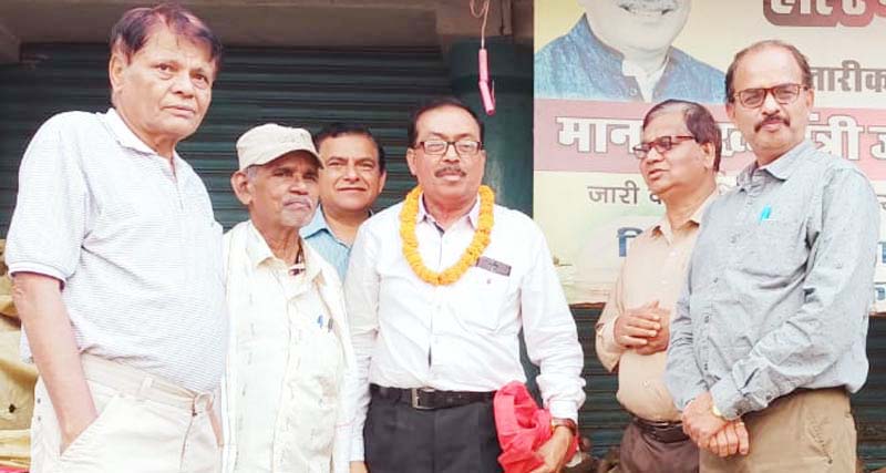 पूर्व डीआरयूसीसी सदस्य का साहित्यकारों ने किया सम्मान