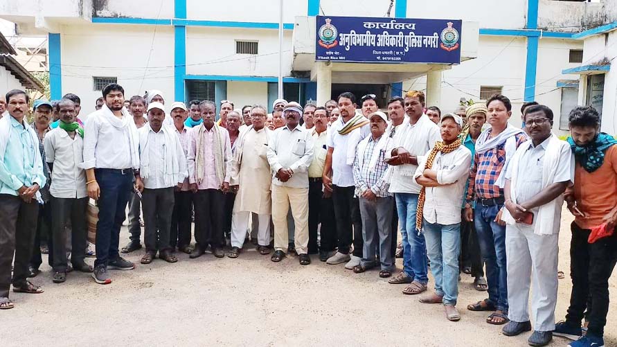 आदिवासी नाबालिग लापता, कार्रवाई को लेकर सौंपा ज्ञापन