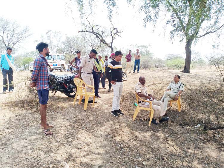 अमेठी के पास महानदी में लाश दफनाने की खबर, रायपुर से बुलाई फॉरेंसिक टीम