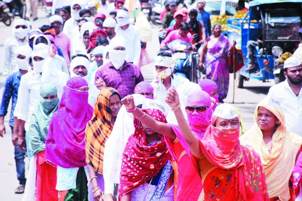 कका अभी जिंदा है कका हमर मांग ल पूरा करही कका अभी जिंदा है कका हमर मांग ल पूरा करही