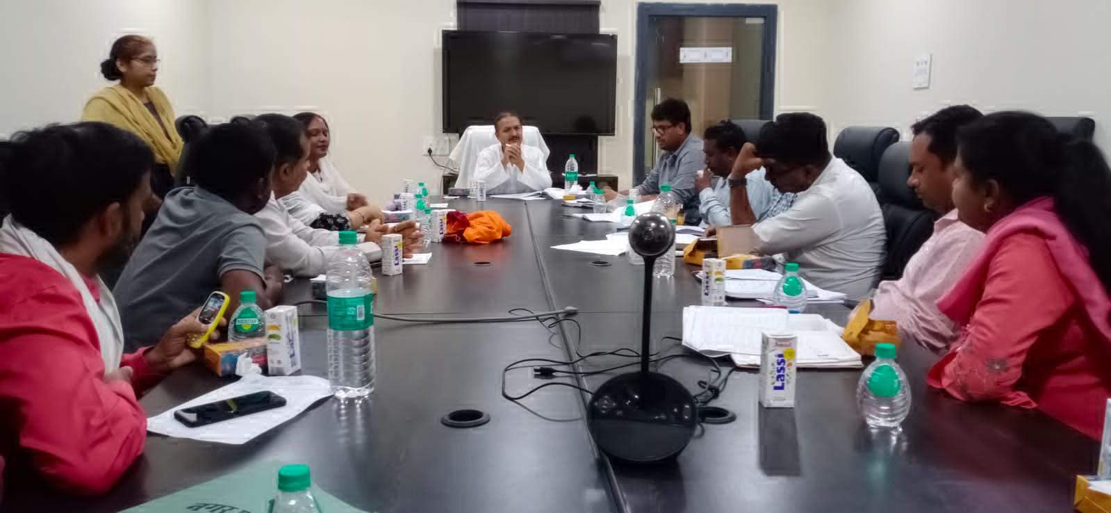 जल जमाव वाले क्षेत्रों की पहचान कर जल निकासी की व्यवस्था दुरुस्त करें-शफी अहमद