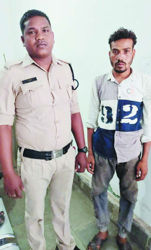 मोटर सायकल  सहित चोर गिरफ्तार  