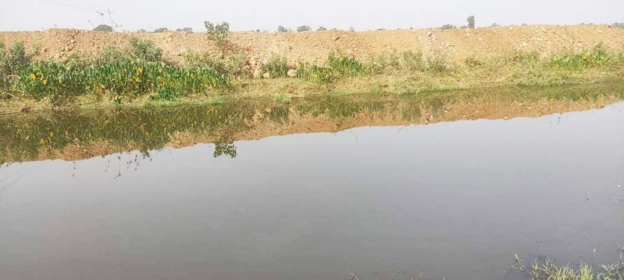 स्टापडेम, घाट व वनभूमि पर कब्जा, ग्रामीणों में रोष स्टापडेम, घाट व वनभूमि पर कब्जा, ग्रामीणों में रोष