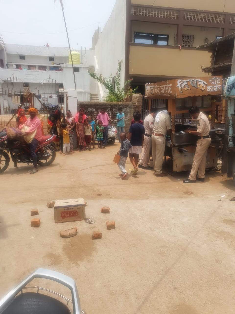 छह माह का भ्रूण मिला छह माह का भ्रूण मिला