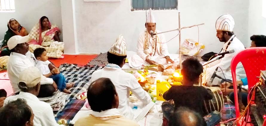 कबीर के बताए मार्ग पर चलने का आव्हान