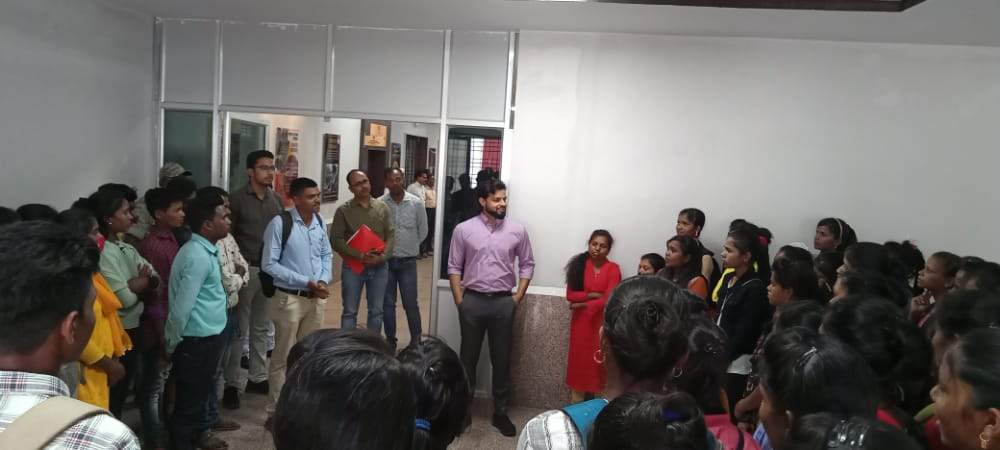 युवोदय कोंडानार चेम्प्स के स्वयंसेवक बनेंगे आत्मनिर्भर, कलेक्टर ने बढ़ाया उत्साह युवोदय कोंडानार चेम्प्स के स्वयंसेवक बनेंगे आत्मनिर्भर, कलेक्टर ने बढ़ाया उत्साह