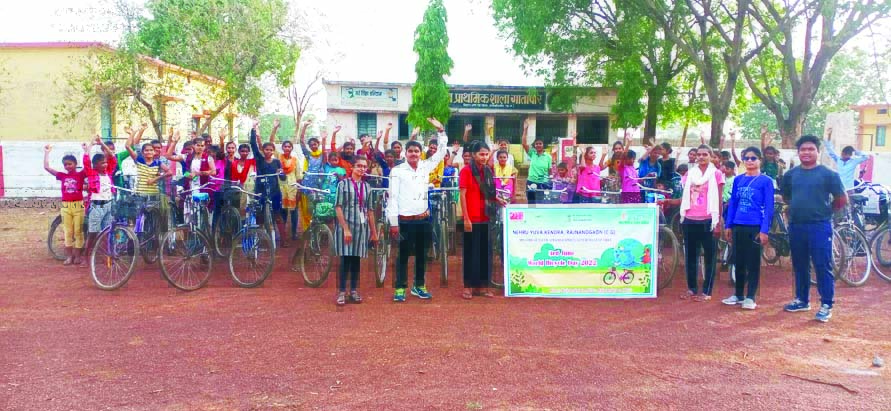 साइकिल रैली में युवाओं ने बढ़-चढक़र लिया हिस्सा साइकिल रैली में युवाओं ने बढ़-चढक़र लिया हिस्सा