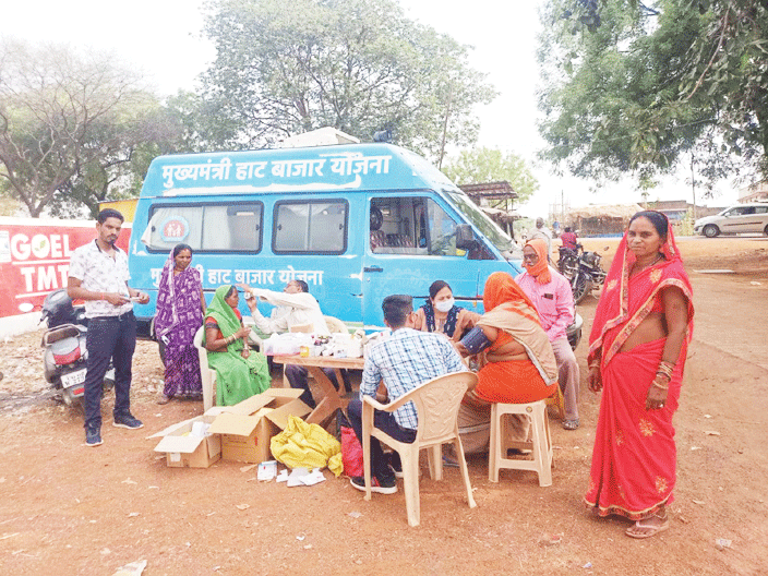 मुख्यमंत्री हाट बाजार क्लिनिक बनी ग्रामीणों के लिए वरदान