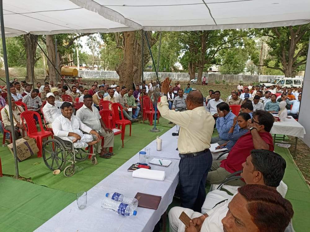 लोगों की मूलभूत आवश्यकताओं को गंभीरता से सुने और उनका समाधान भी करते जाएं