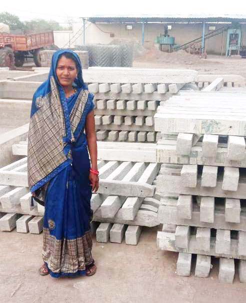 हेमा  ने 63 लाख के सीमेंट पोल एवं फेसिंग तार का किया विक्रय