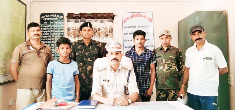 मामूली विवाद पर युवक पर फेंका एसिड, 2 गिरफ्तार