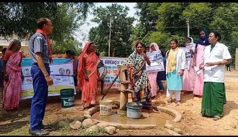 बड़ेबेंदरी में चलाया मलेरिया उन्मूलन अभियान बड़ेबेंदरी में चलाया मलेरिया उन्मूलन अभियान