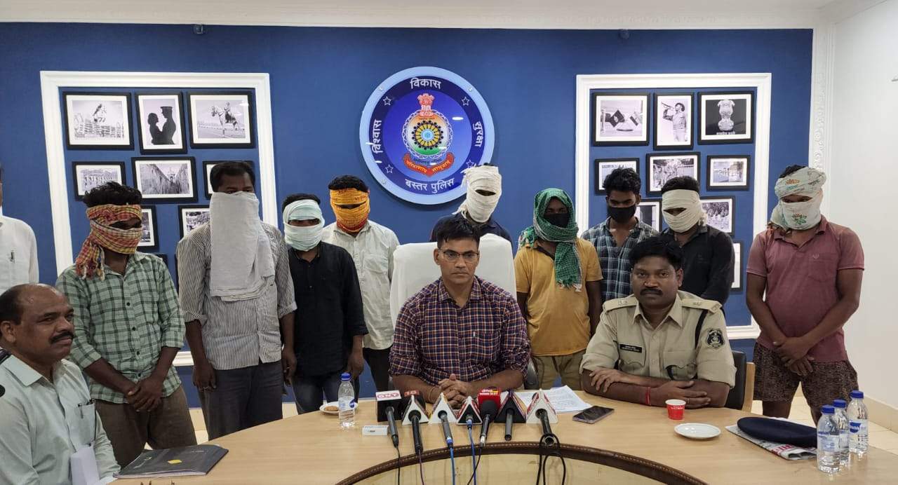 18 करोड़ के लालच में किसान के घर नकाबपोशों ने की थी डकैती