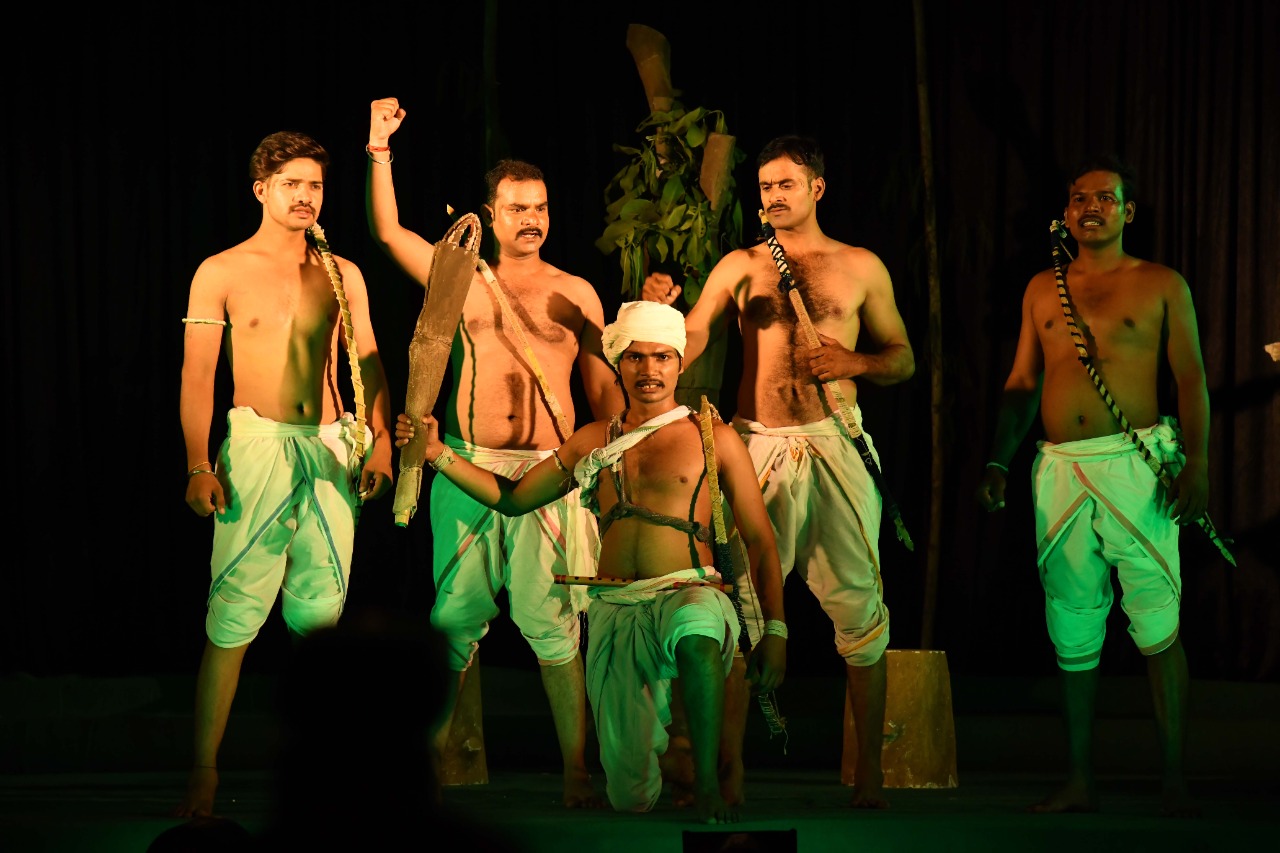 ‘अबुआ दिशुम अबुआ राज बिरसा मुण्डा’ का मंचन