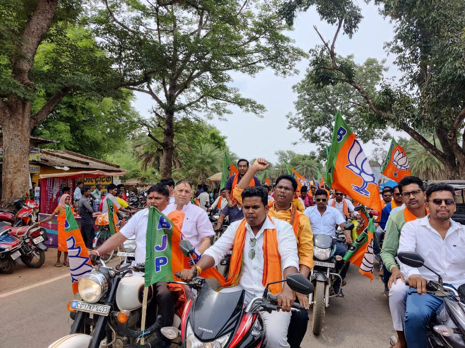 150 किमी लंबी बाईक रैली निकाली भाजयुमो ने