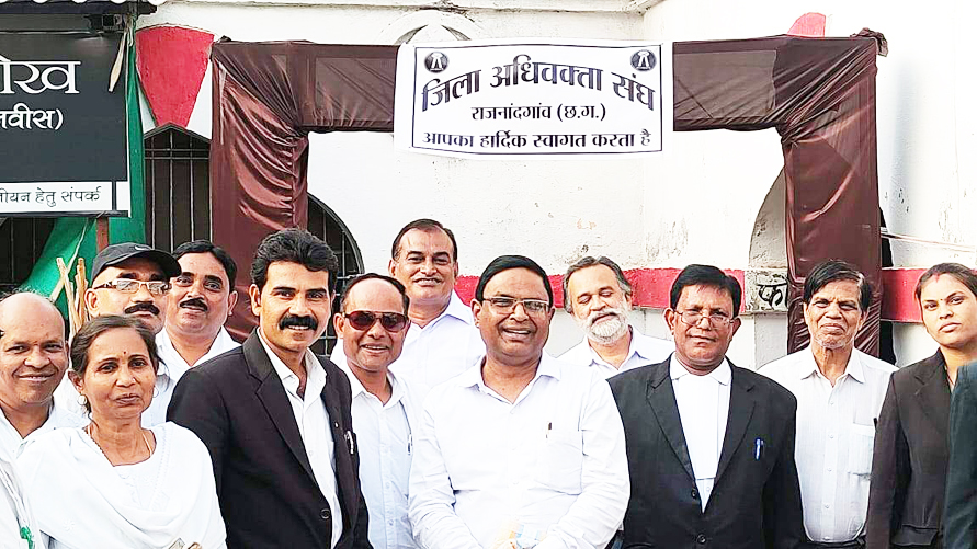 अधिवक्ता सम्मेलन व सम्मान समारोह आयोजित अधिवक्ता सम्मेलन व सम्मान समारोह आयोजित