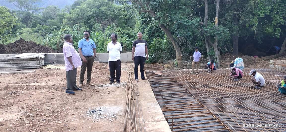 निर्माणाधीन पुलिया के क्षेत्र में प्रकाश की व्यवस्था करने की कही बात