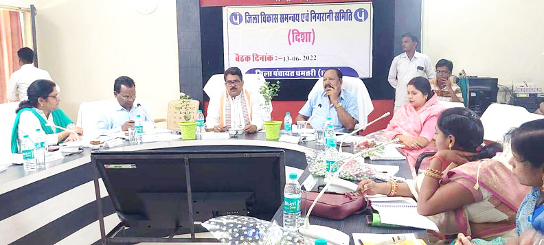 जिले में केन्द्र प्रवर्तित योजनाओं का वास्तविक क्रियान्वयन मैदानी स्तर पर दिखे-चुन्नीलाल