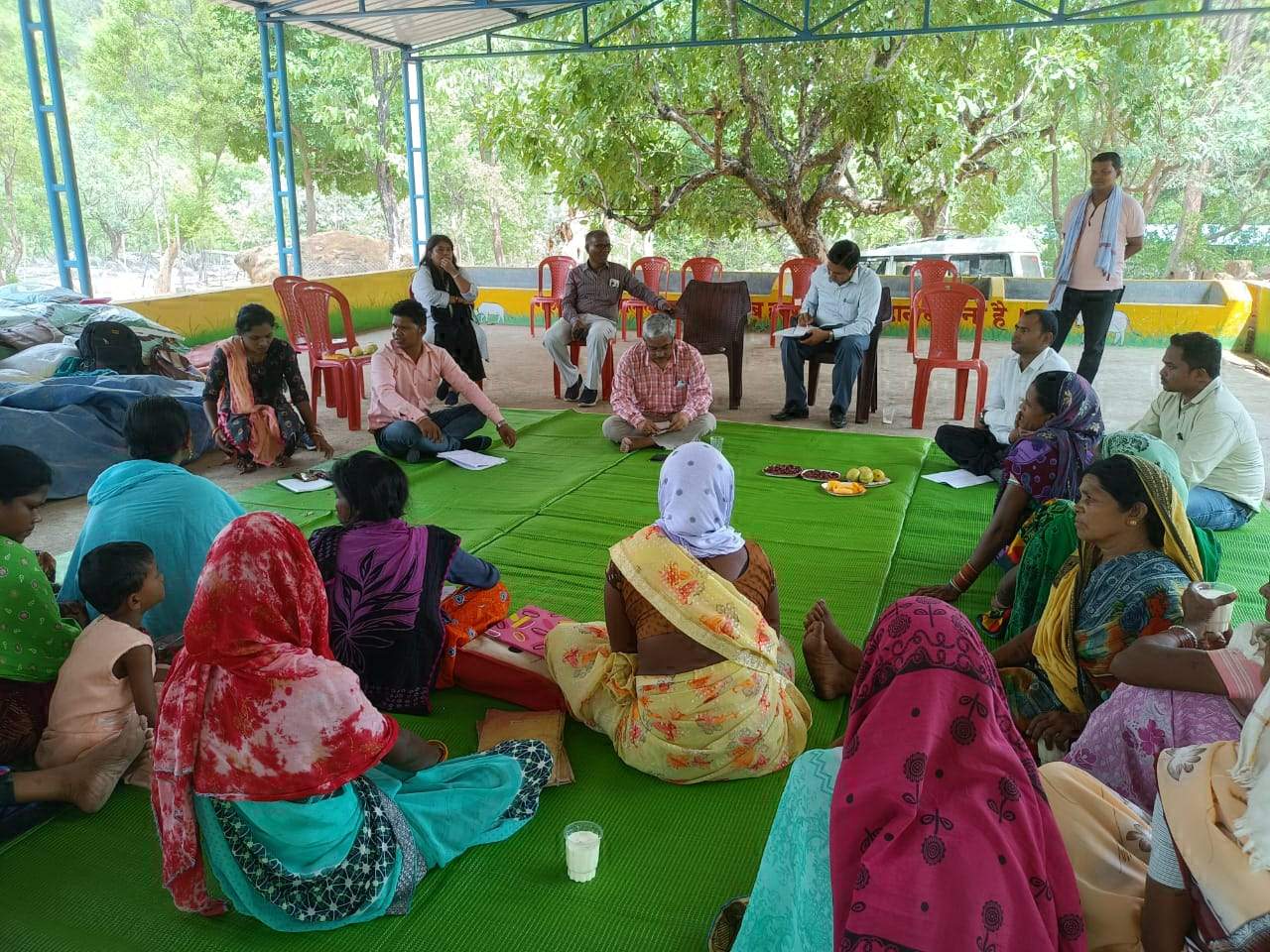 ग्रामीण विकास मंत्रालय के उप सचिव ने मुरनार गोठान, लीमदरहा मिडवे का किया निरीक्षण ग्रामीण विकास मंत्रालय के उप सचिव ने मुरनार गोठान, लीमदरहा मिडवे का किया निरीक्षण