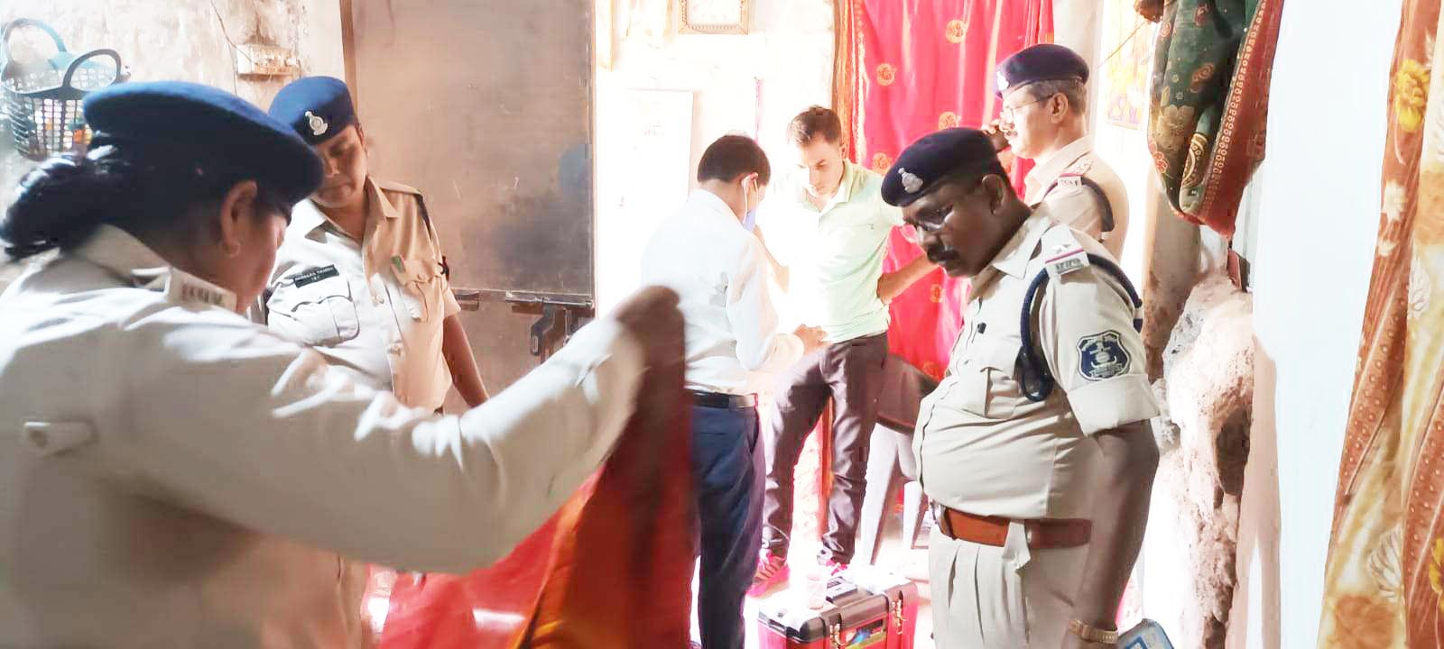 बुजुर्ग की हत्या, आधा दर्जन संदिग्ध हिरासत में