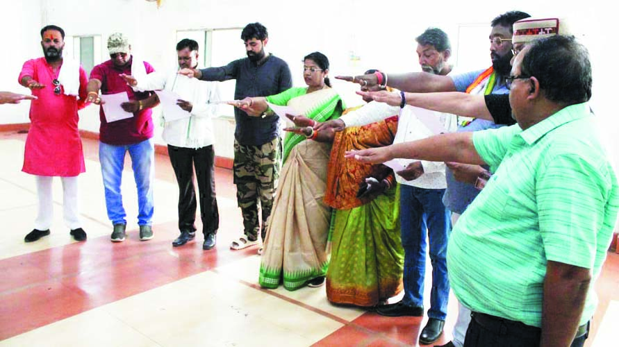 विश्व रक्तदाता दिवस: अधिकारी-कर्मचारियों ने ली शपथ