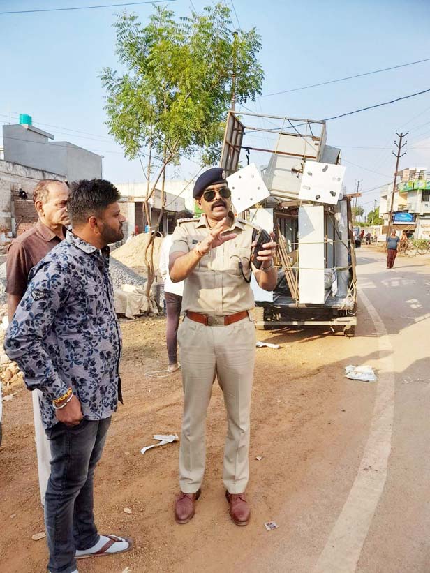 शांति कॉलोनी चौक पर लगा ट्रैफिक सिग्नल