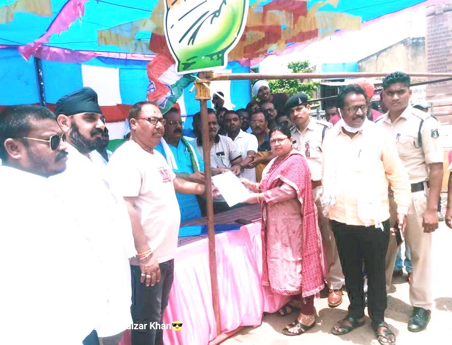 कांग्रेस का धरना-प्रदर्शन कांग्रेस का धरना-प्रदर्शन