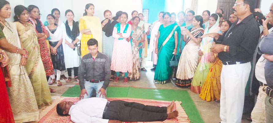 शिक्षकों को दिया आपदा प्रबंधन का प्रशिक्षण शिक्षकों को दिया आपदा प्रबंधन का प्रशिक्षण