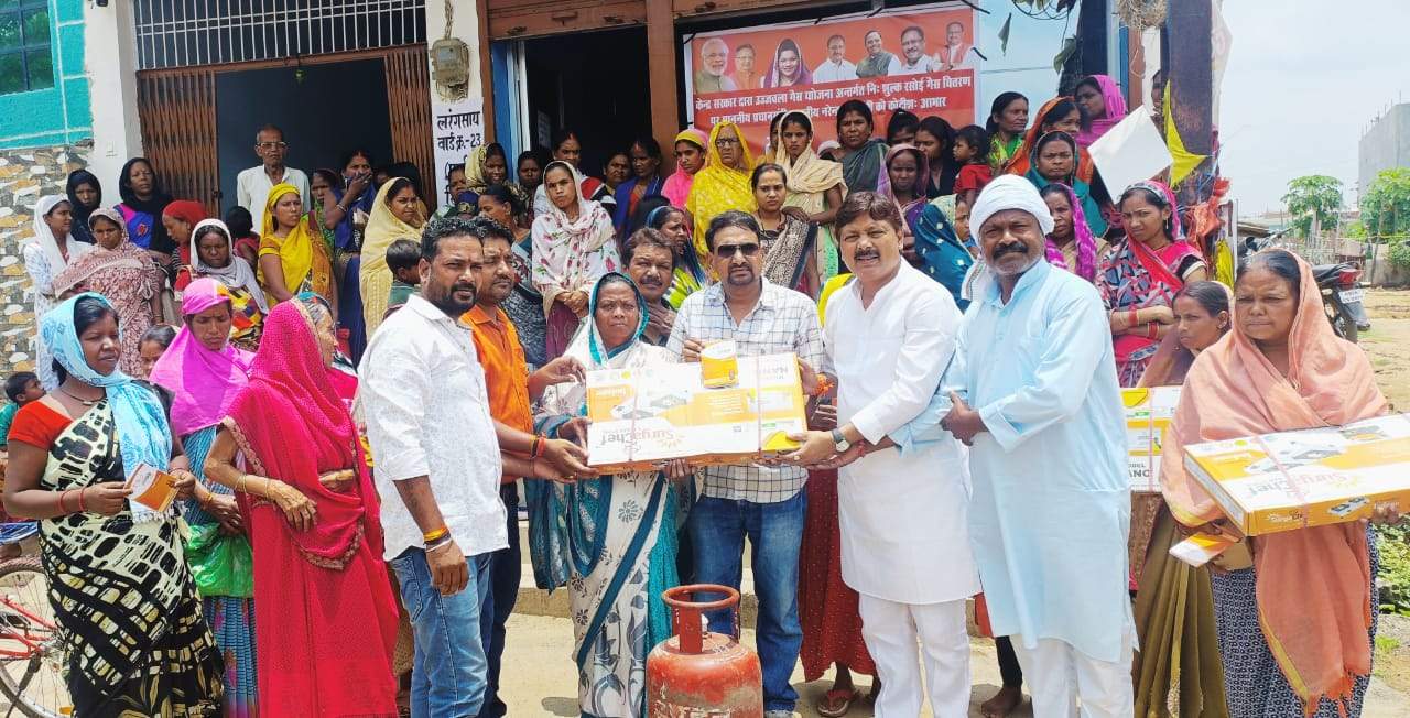 स्वतंत्रता के बाद गृहणियों को पीएम की ओर से उज्जवला गैस अब तक का सबसे बड़ा उपहार-अनुराग