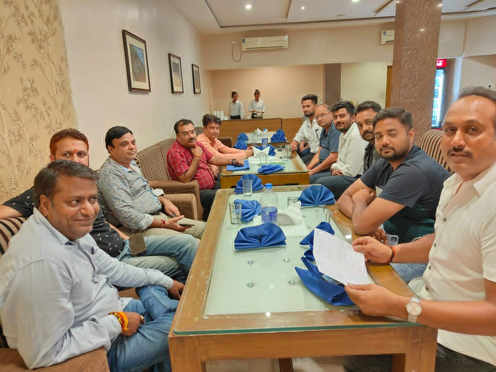 चेंबर ऑफ कॉमर्स की बैठक में कई निर्णय