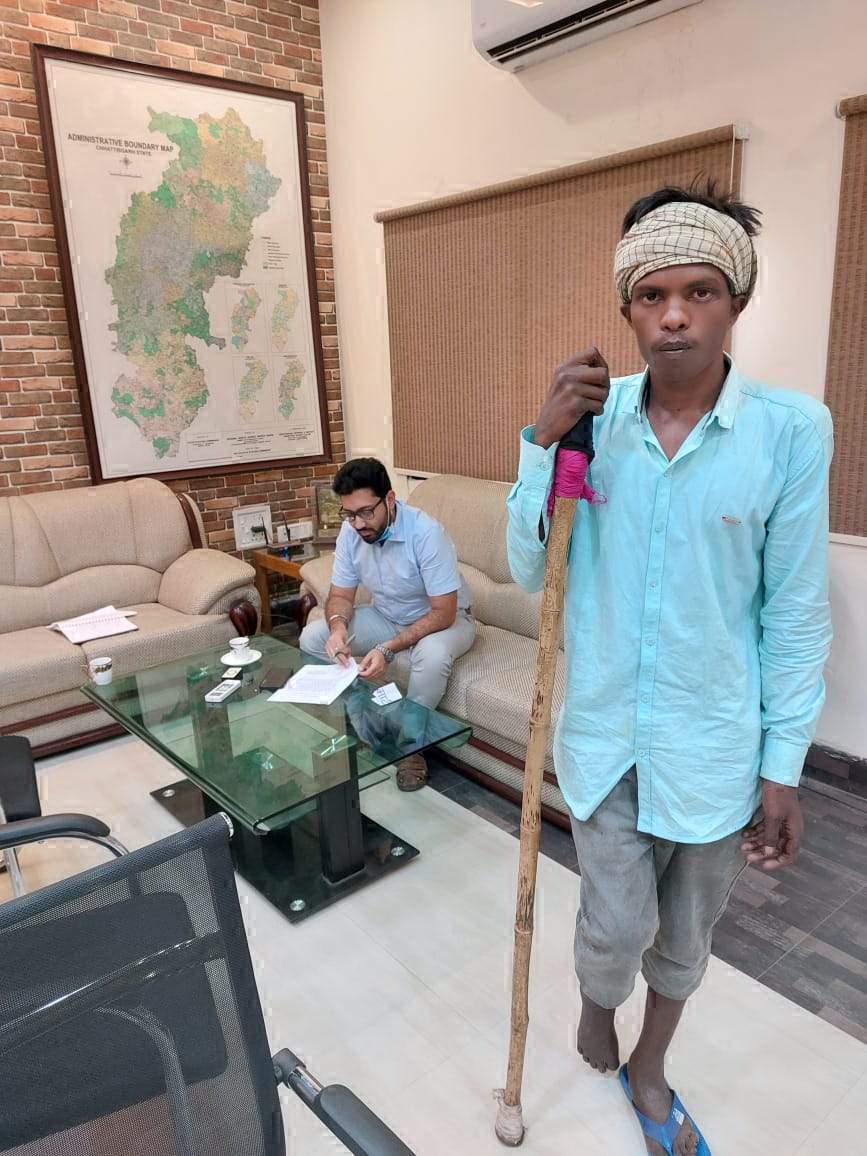 दिव्यांग को मिला मेट का काम