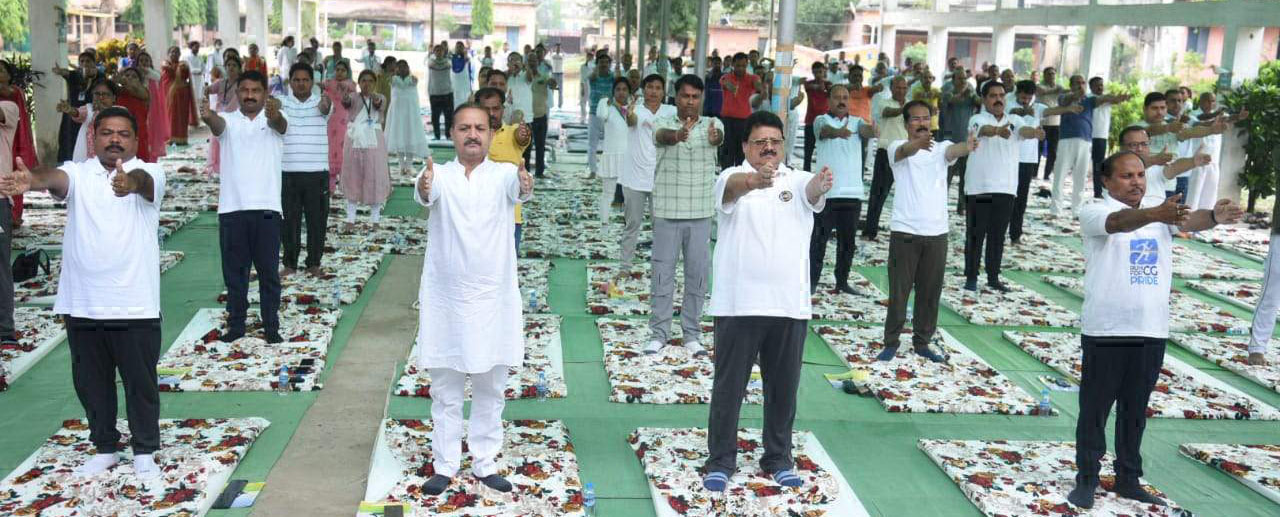 शारीरिक, मानसिक और आध्यात्मिक स्वास्थ्य के लिए योग जरूरी-प्रीतम राम