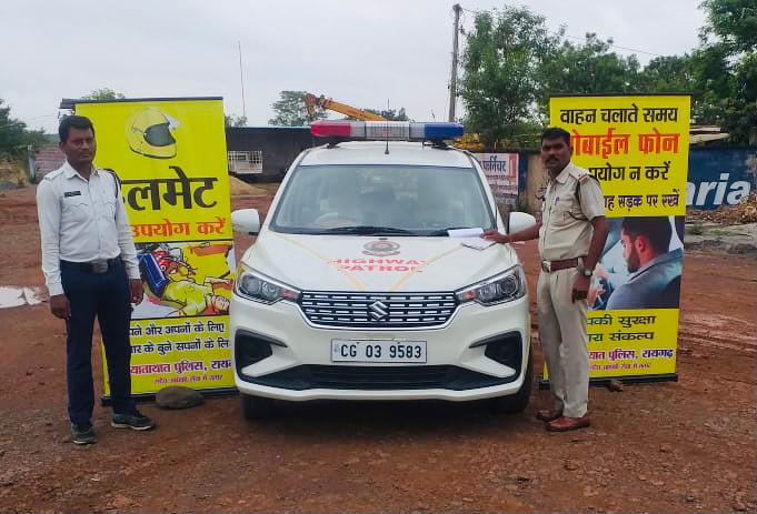 सडक़ दुर्घटनाओं में घायलों के लिए देवदूत बना हाईवे पेट्रोलिंग वाहन सडक़ दुर्घटनाओं में घायलों के लिए देवदूत बना हाईवे पेट्रोलिंग वाहन