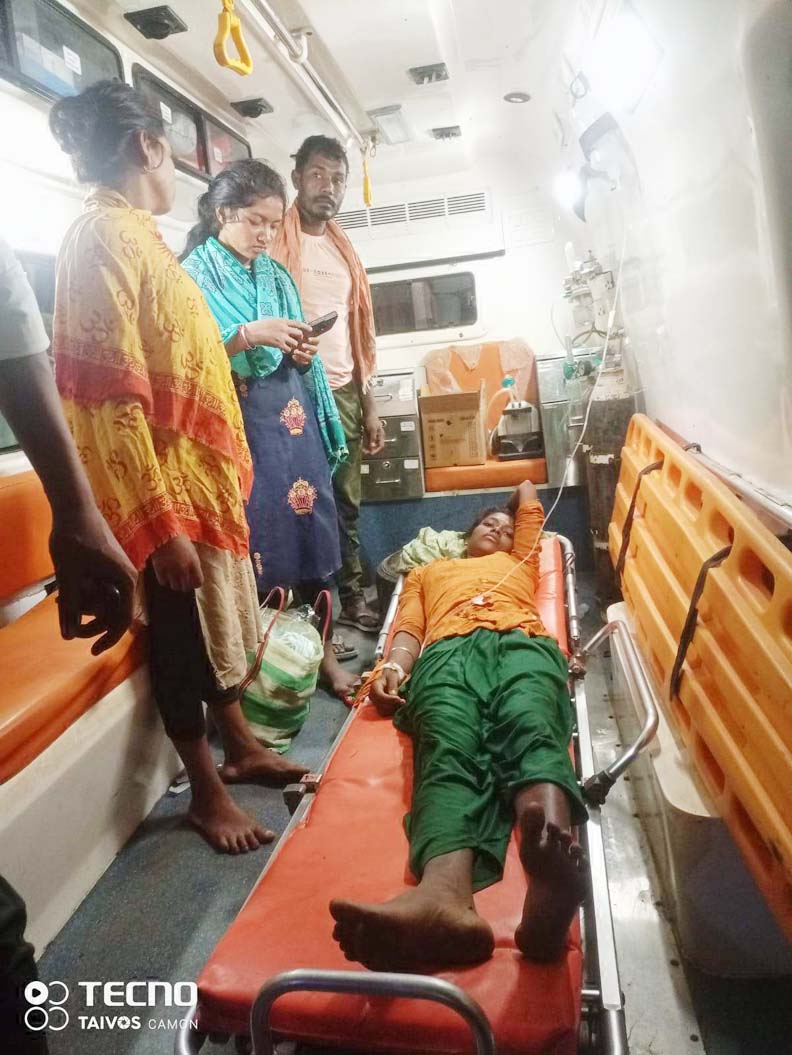दंतेवाड़ा के सीएएफ कैंप पर नक्सल-हमला, 2 जवान व 2 मजदूर घायल दंतेवाड़ा के सीएएफ कैंप पर नक्सल-हमला, 2 जवान व 2 मजदूर घायल