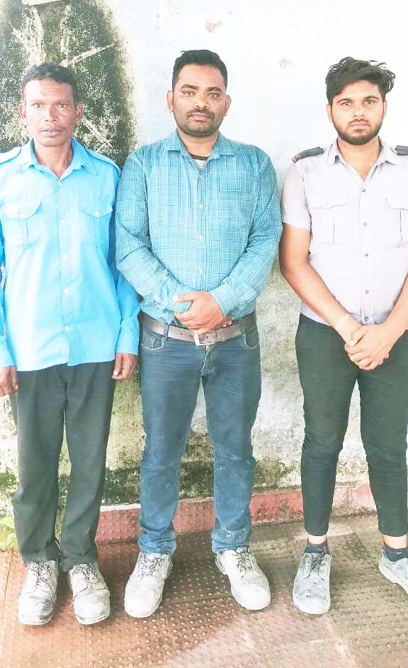 चोरी के संदेह में ऑटो चालक को बंधक बना मारपीट, सडक़ निर्माण कंपनी के 3 कर्मी गिरफ्तार, जेल