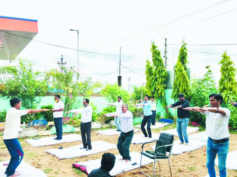 सीआरसी में मनाया गया योग दिवस