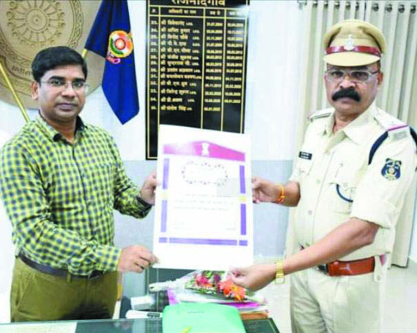 सहा.उप निरीक्षक बांक उत्कृष्ट कार्यों के लिए राष्ट्रपति सेवा पदक से सम्मानित सहा.उप निरीक्षक बांक उत्कृष्ट कार्यों के लिए राष्ट्रपति सेवा पदक से सम्मानित