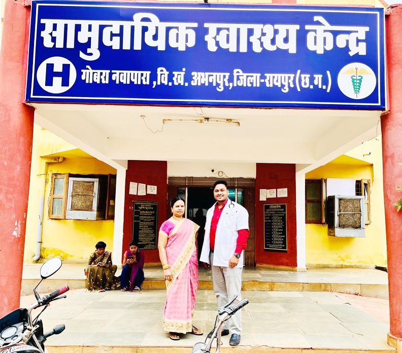 जिस अस्पताल में मां थी नर्स, बेटा बना वहीं का डॉक्टर जिस अस्पताल में मां थी नर्स, बेटा बना वहीं का डॉक्टर