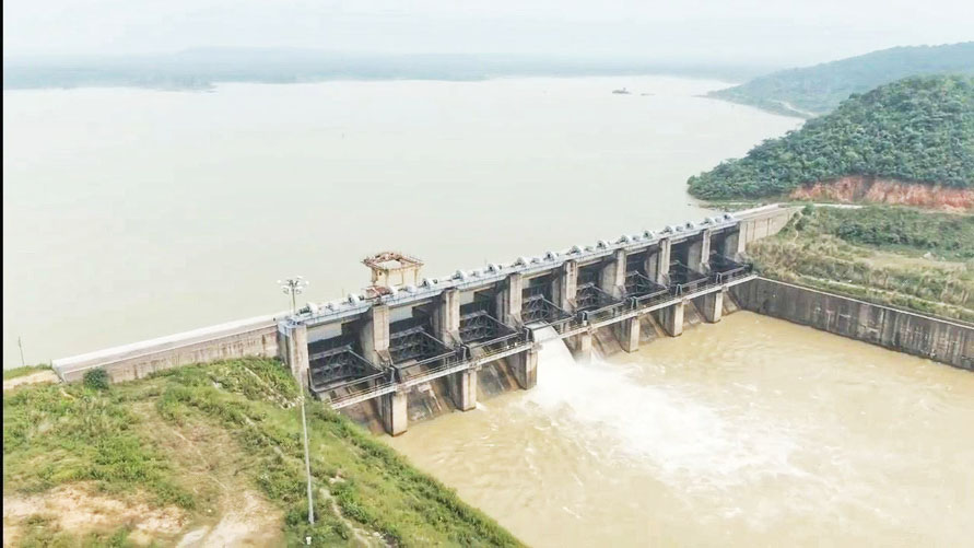 दस सालों से अधूरा है केलो डैम, किसानों को नहीं मिल रहा लाभ दस सालों से अधूरा है केलो डैम, किसानों को नहीं मिल रहा लाभ