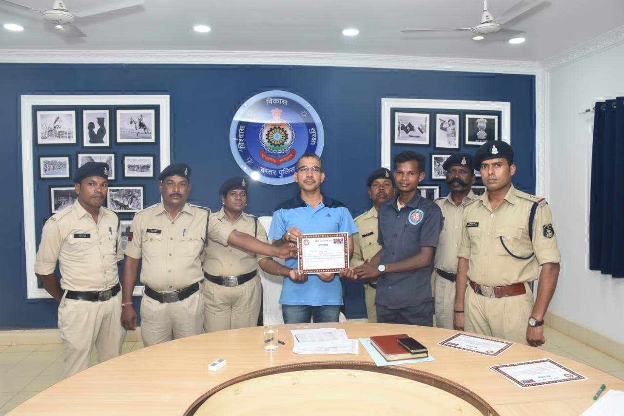 एसपी ने ली डायल-112 की मीटिंग