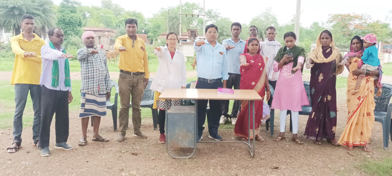 गौठान में मवेशियों को भेजने और चरवाहों की निगरानी में रखने किसानों ने लिया संकल्प गौठान में मवेशियों को भेजने और चरवाहों की निगरानी में रखने किसानों ने लिया संकल्प
