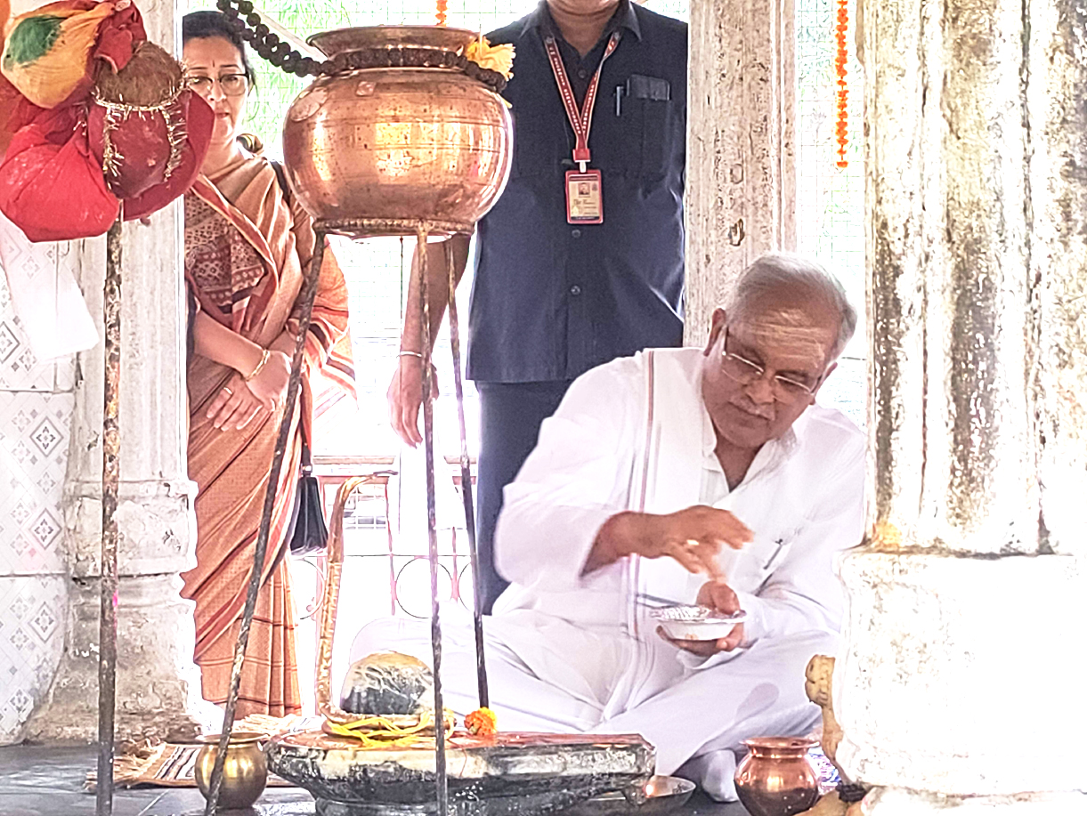 भेंट मुलाकात का दूसरा दिन शिव की पूजा से भेंट मुलाकात का दूसरा दिन शिव की पूजा से