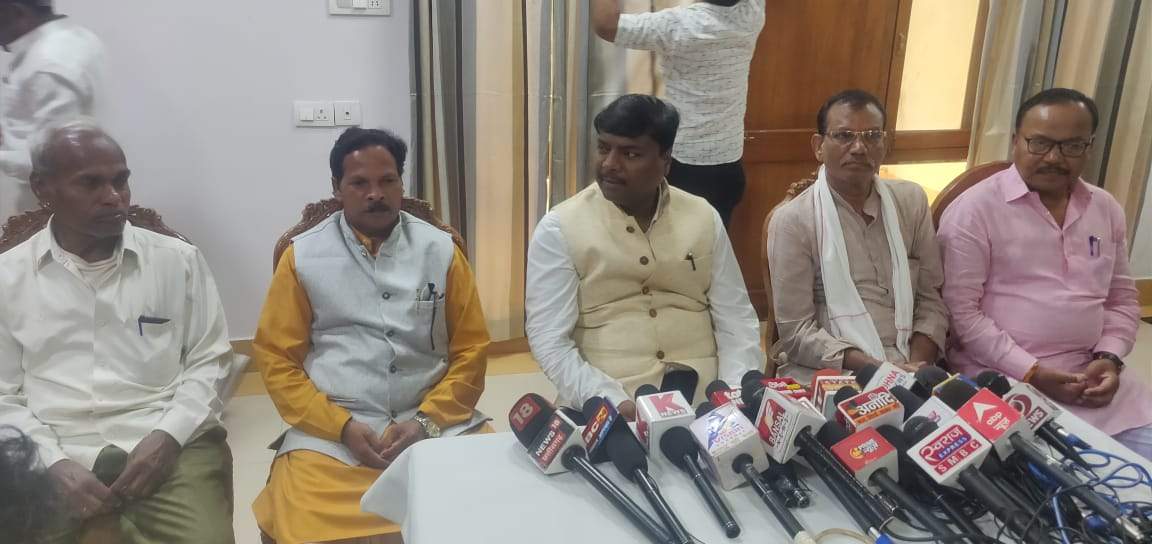 द्रौपदी मुर्मू को राष्ट्रपति पद का उम्मीदवार बनाए जाने का जनजाति गौरव समाज ने किया स्वागत