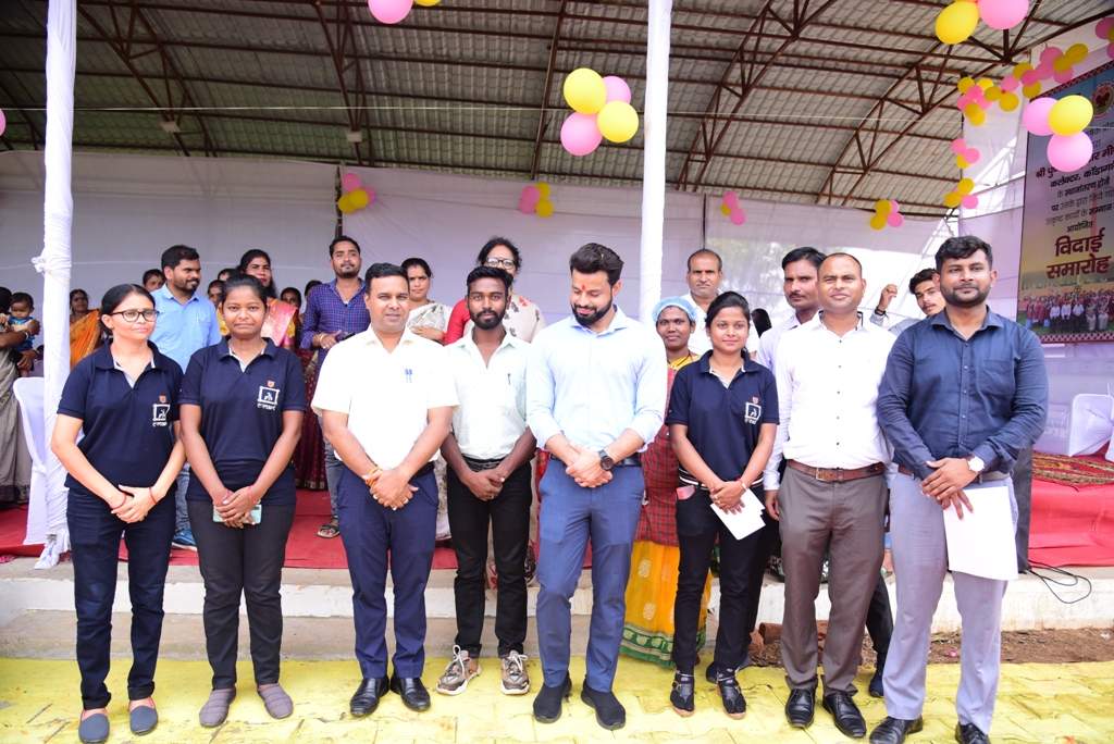 उड़ान अपने आप में दूसरे जिलों के लिए बन रहा है प्रेरणा-कलेक्टर
