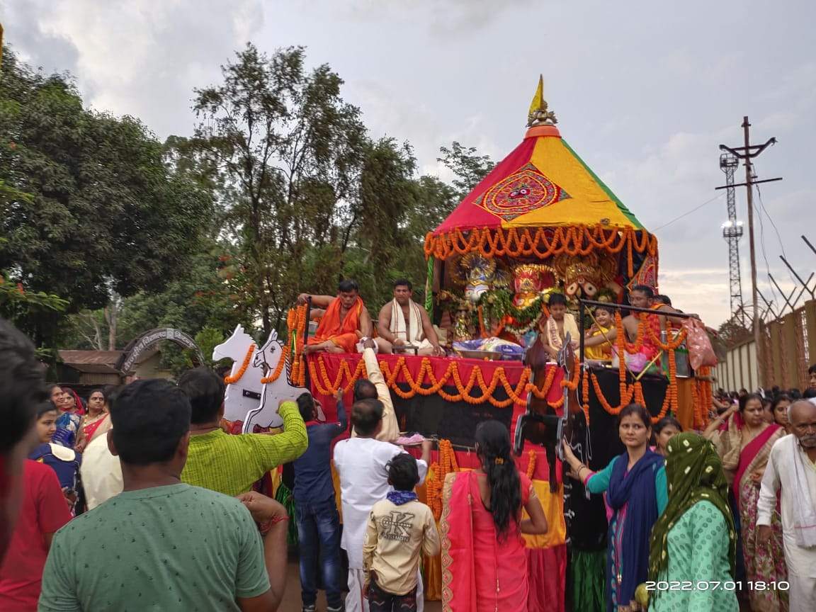 जगन्नाथ रथयात्रा, हजारों भक्त उमड़े