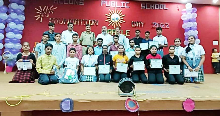 एलॅन्स स्कूल ने मनाया 20वां स्थापना दिवस