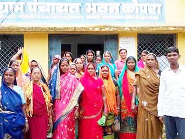 कोपरा ग्रामसभा हंगामेदार, ग्रामीणों ने पंचायत प्रतिनिधियों से सामूहिक इस्तीफा मांगा, गांव में विकास कार्य ठप